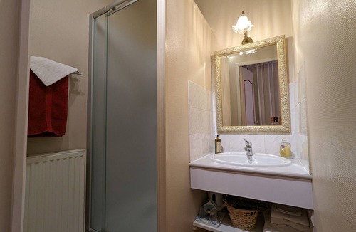 Tavers Bed & Breakfast | 18th-century restored rooms with WiFi in the heart of Loire Castles