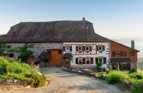 Sainte-Croix-aux-Mines House | 190 m² House ∙ 6 bedrooms ∙ 14 guests