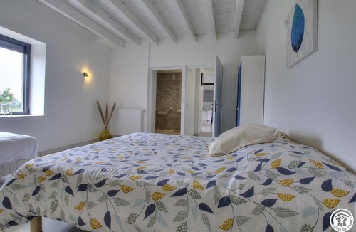 Saint-Benigne House | 195 m² Gîte ∙ 5 bedrooms ∙ 15 guests