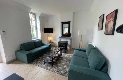 Boulleret Cottage | 19th c. cottage, jacuzzi, Loire, sleeps 6