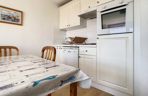 Stella-Plage Apartment | 2-bedroom apartment near sea and center, includes parking