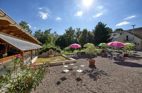 Chailly-sur-Armancon Apartment | 2 bedroom apartment + 2 bathrooms at the Hôtel Golf Château de Chailly