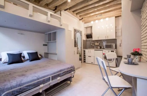 Saint-Merri Apartment | 20 m² Apartment ∙ 2 guests