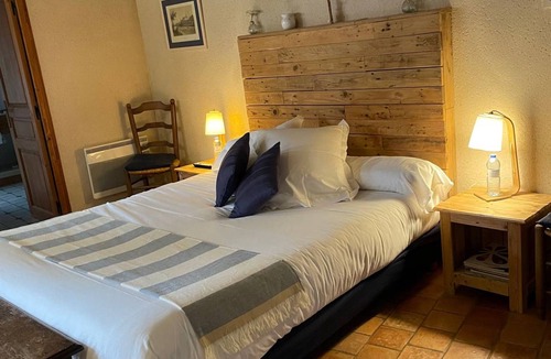 Solesmes Bed & Breakfast | 20 m² Bed and breakfast ∙ 1 bedroom ∙ 4 guests