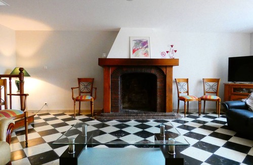 Saint-Georges-sur-Eure Cottage | 200 m² Cabin ∙ 7 bedrooms ∙ 14 guests