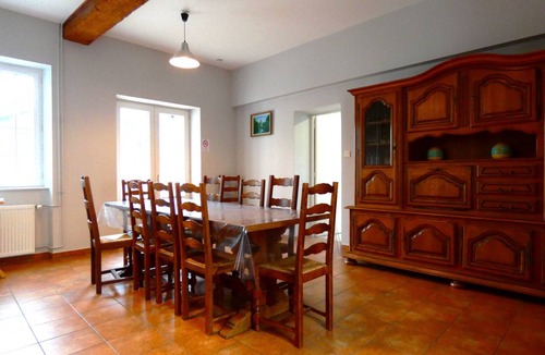 Saint-Georges-sur-Eure Cottage | 200 m² Cabin ∙ 7 bedrooms ∙ 14 guests
