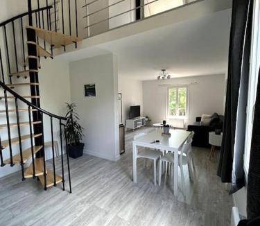 Barbizon House | 200 m² House ∙ 5 bedrooms ∙ 18 guests