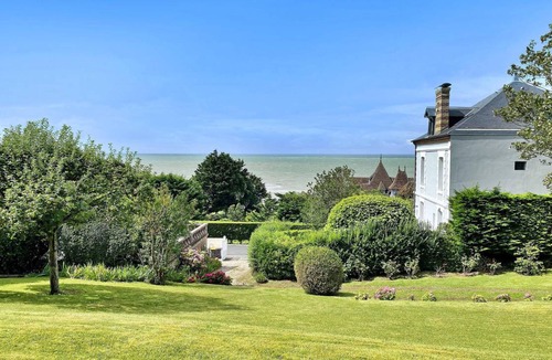 Villerville House | 200 m² House ∙ 6 bedrooms ∙ 10 guests