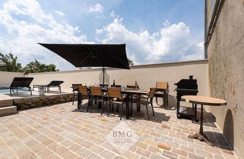 Chalifert Villa | 215 m² Villa ∙ 5 bedrooms ∙ 12 guests