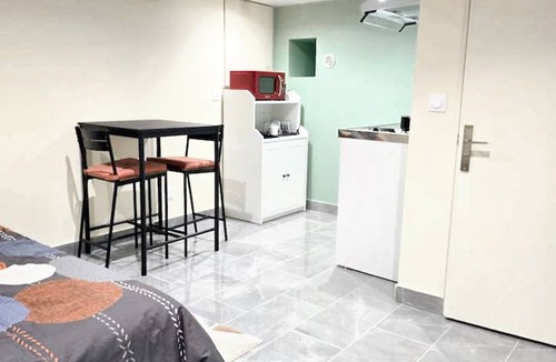 Noisy-le-Sec Apartment | 22 m² Studio flat ∙ 1 bedroom ∙ 2 guests