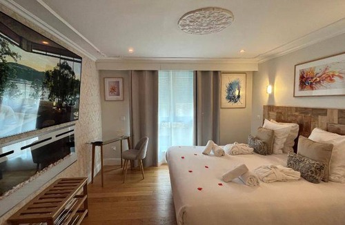 Lille Centre Ville Apartment | 220 m² Serviced apartment ∙ 3 bedrooms ∙ 127 guests