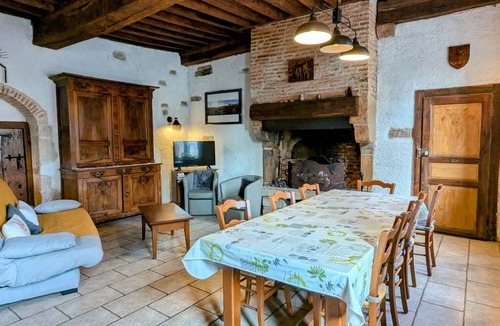 Gevrey-Chambertin et de Nuits-Saint-Georges Cottage | 227 m² Cabin ∙ 6 bedrooms ∙ 12 guests