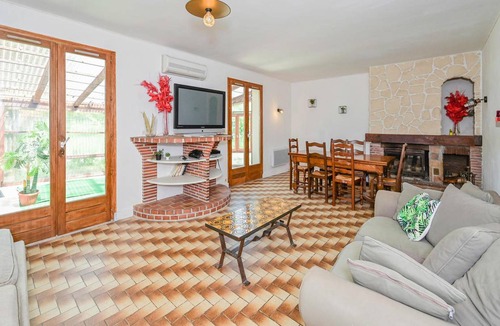 Briare House | 230 m² House ∙ 4 bedrooms ∙ 12 guests