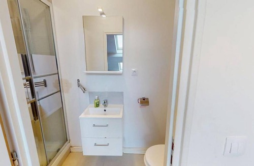 Vauban - Wazemmes Resort | 230 m² Private room ∙ 1 bedroom ∙ 1 guest