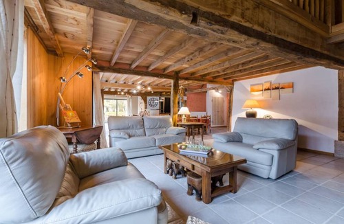 Dosches House | 232 m² Gîte ∙ 6 bedrooms ∙ 14 guests