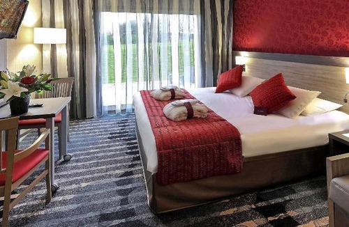Val-de-Reuil Hotel | 24 m² Hotel ∙ 10 guests