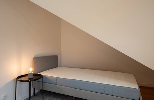 Montreuil Resort | 244 m² Private room ∙ 1 bedroom ∙ 1 guest