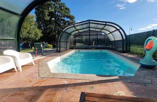 Bois-Jerome-Saint-Ouen Bed & Breakfast | 25 m² Bed and breakfast ∙ 2 bedrooms ∙ 4 guests
