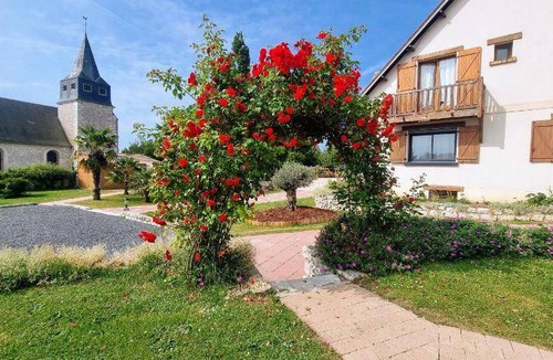 Bois-Jerome-Saint-Ouen Bed & Breakfast | 25 m² Bed and breakfast ∙ 2 bedrooms ∙ 4 guests