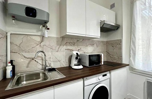 Montereau-Fault-Yonne Apartment | 25 m² Apartment ∙ 1 bedroom ∙ 2 guests