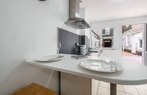 Calais Apartment | 25 m² Apartment ∙ 2 guests