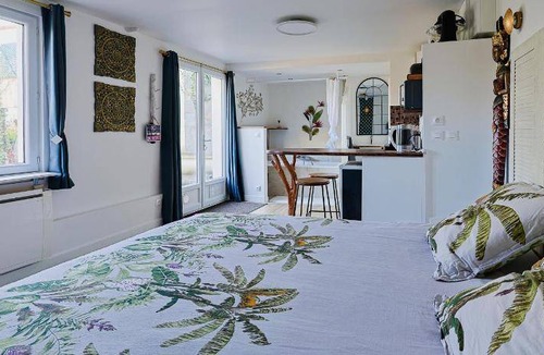 Carrieres-sous-Poissy House | 25 m² House ∙ 1 bedroom ∙ 2 guests