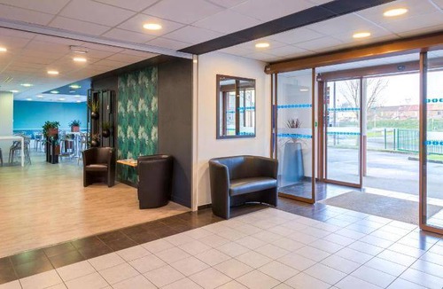 Saint-Amand-les-Eaux Hotel | 25 m² Hotel ∙ 127 guests