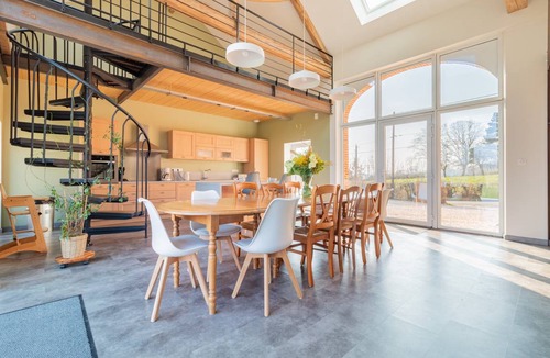 Sommeron House | 250 m² House ∙ 4 bedrooms ∙ 11 guests