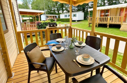 Touquin RV Rental | 26 m² Recreational vehicle (RV) ∙ 2 bedrooms ∙ 4 guests