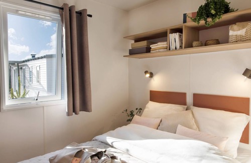 Touquin RV Rental | 26 m² Recreational vehicle (RV) ∙ 2 bedrooms ∙ 4 guests