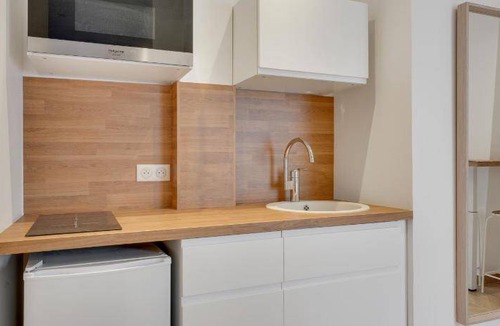 Pere Lachaise Apartment | 26 m² Serviced apartment ∙ 4 guests