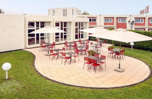 Villers-Semeuse Hotel | 27 m² Hotel ∙ 10 guests