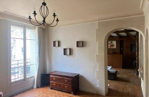 Soissons Apartment | 270 m² Apartment ∙ 6 bedrooms ∙ 12 guests