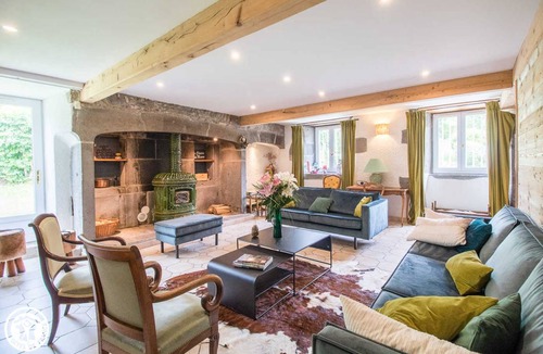 Mont-Dore House | 280 m² Gîte ∙ 6 bedrooms ∙ 14 guests