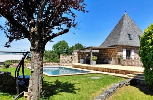 Allassac House | 280 m² House ∙ 6 bedrooms ∙ 12 guests
