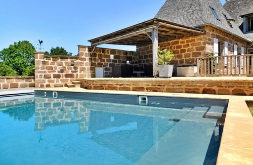Allassac House | 280 m² House ∙ 6 bedrooms ∙ 12 guests