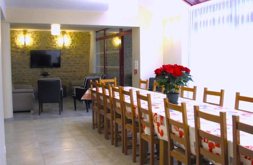 Douzy House | 294 m² Gîte ∙ 10 bedrooms ∙ 21 guests