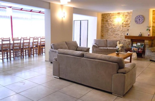 Douzy House | 294 m² Gîte ∙ 10 bedrooms ∙ 21 guests