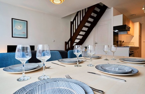 Tourcoing Apartment | 3-bedroom 3 bathrooms, renovated in 2023.