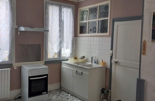 Decize Apartment | 3 Bedroom Apartment in Decize