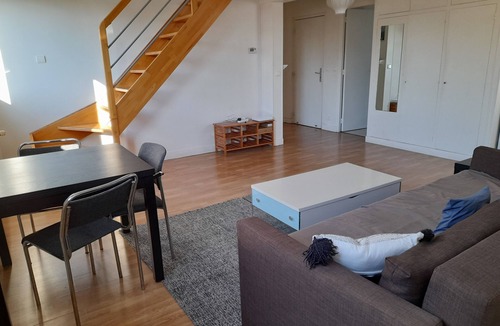 La Queue d'Oiseau Apartment | 3 Bedroom Apartment in Orsay