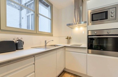 Old Lille Apartment | 3 BR house with courtyard, the heart of Old Lille