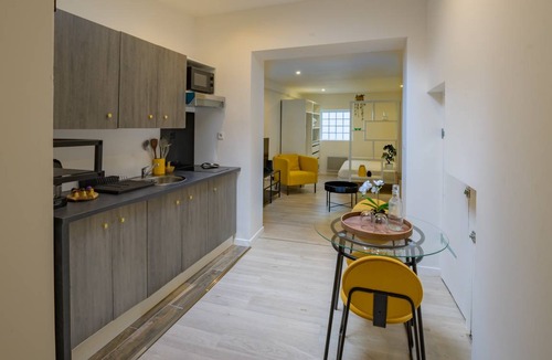 Saint-Quentin Apartment | 30 m² Apartment ∙ 4 guests