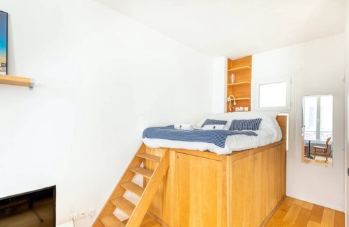 Quartier Saint-Ambroise Apartment | 30 m² Apartment ∙ 2 guests
