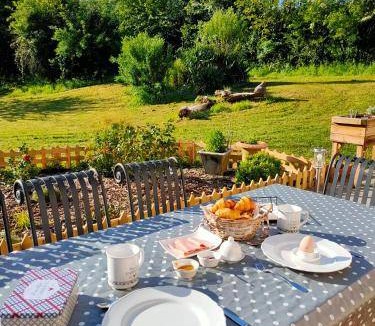 Bec-de-Mortagne Bed & Breakfast | 30 m² Bed and breakfast ∙ 3 guests