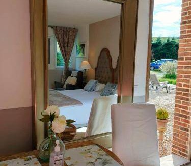 Bec-de-Mortagne Bed & Breakfast | 30 m² Bed and breakfast ∙ 3 guests