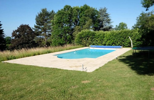 Saint-Leger-de-Fougeret House | 300 m² House ∙ 3 bedrooms ∙ 6 guests