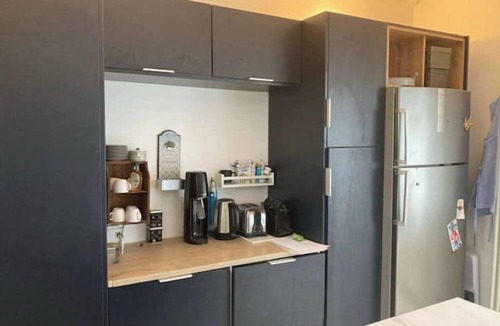 Verneuil-sur-Seine House | 30mn from Paris TER, 7 bedrooms including a studio, swimming pool, dog accepted