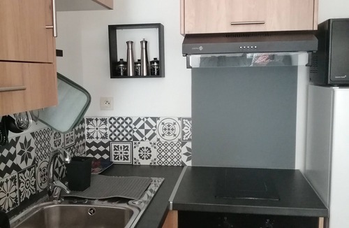 Valenciennes Apartment | 32m2 ground floor apartment Suitable for a couple or single person