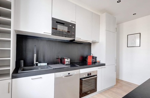 Suresnes Apartment | 341 Suite Modern Art - Superb Apartment in Paris